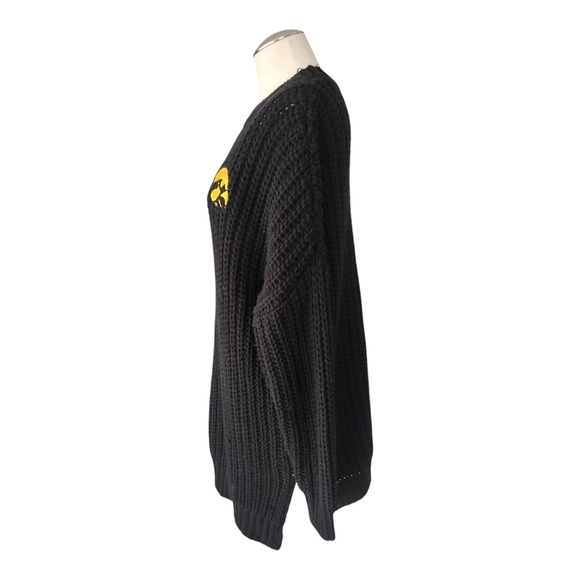 Zenana Premium Iowa Hawkeyes Knit Sweater Tunic Women’s Size M Black Gold Logo - Picture 3 of 7